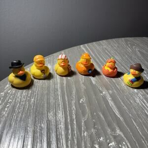 RUBBER DUCKS / DUCKIE Assortment of 6 Ducky Bath Tub Toys Jeep Yellow Kids Quack